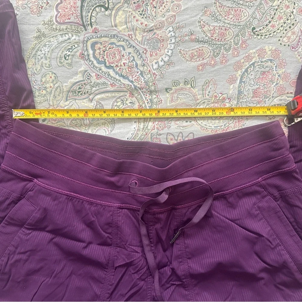 Lululemon Dance Studio Size 10 Lined - Picture 2 of 5